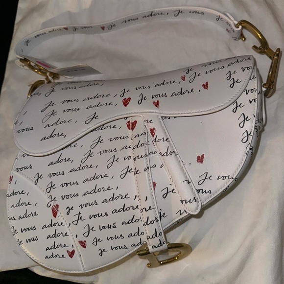 Brand new Authentic Dioramour Saddle Bag with Strap - Picture 2 of 3